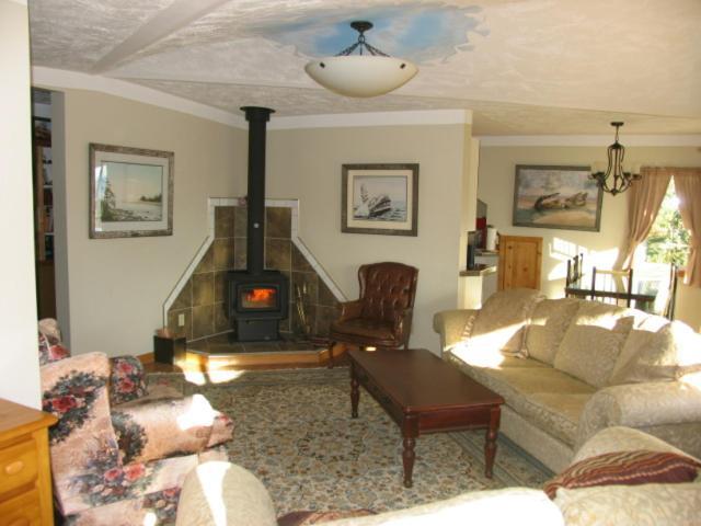 Higgin'S Inn Powell River Esterno foto